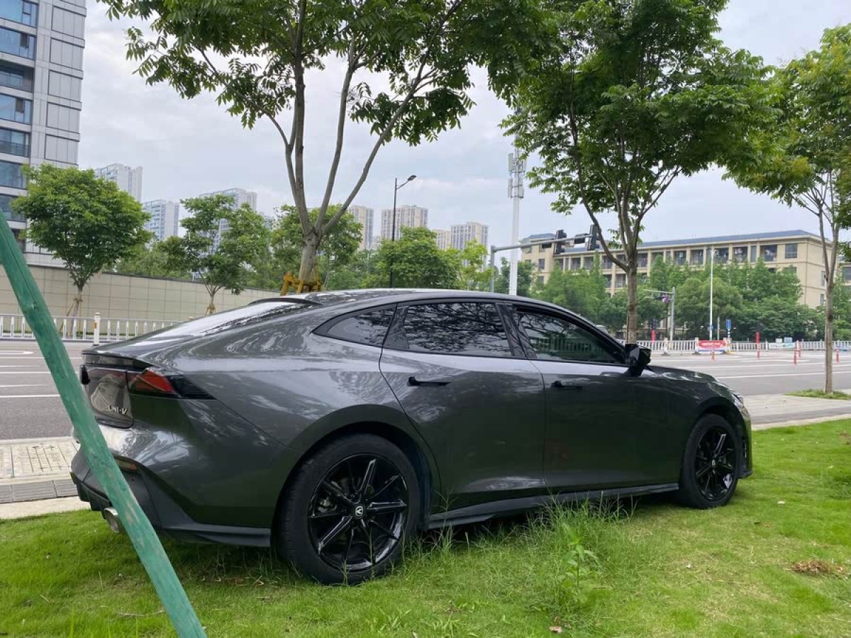 長安 長安UNI-V  2022款 1.5T 尊貴型圖片