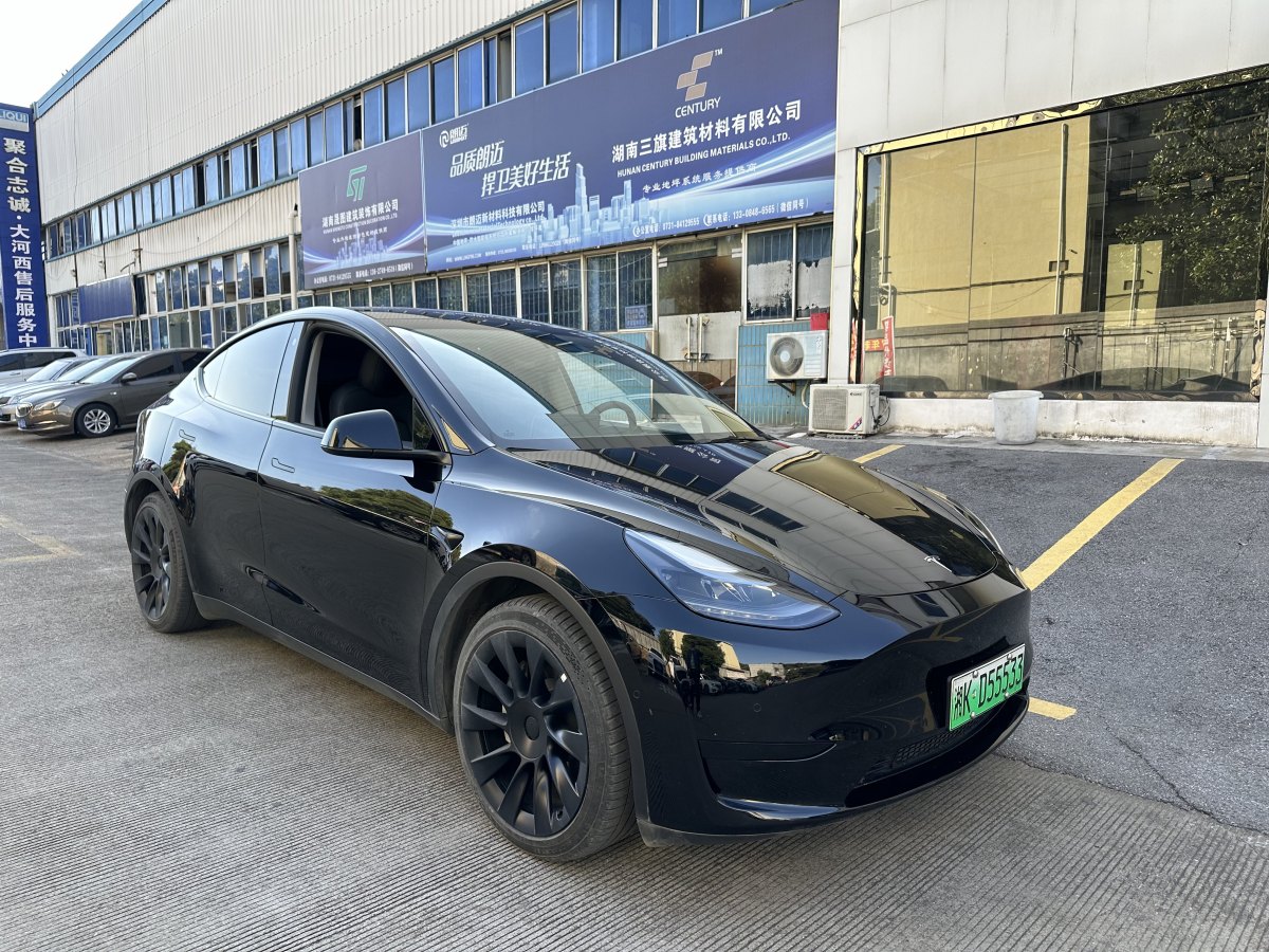 特斯拉 Model 3  2022款 后輪驅(qū)動版圖片