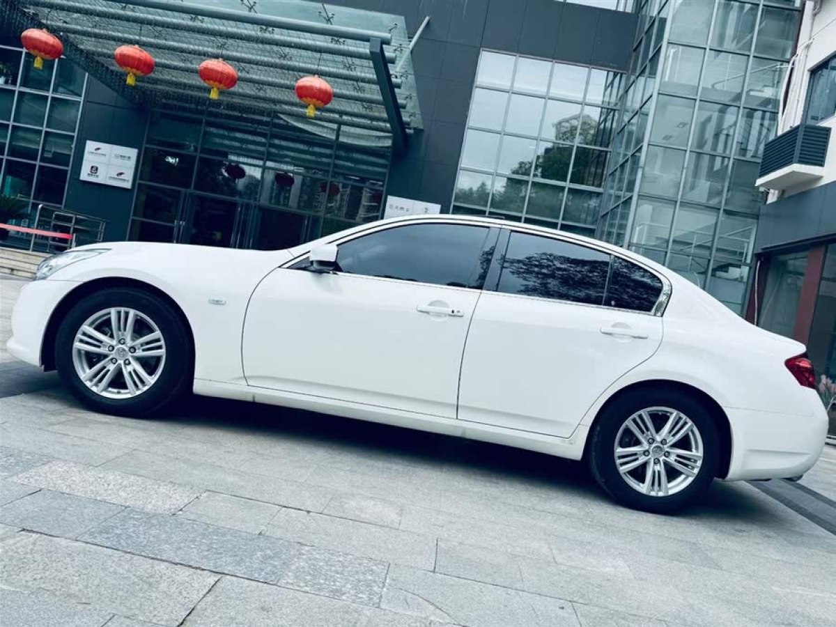 英菲尼迪 G系  2010款 G25 Sedan 豪華運(yùn)動(dòng)版圖片