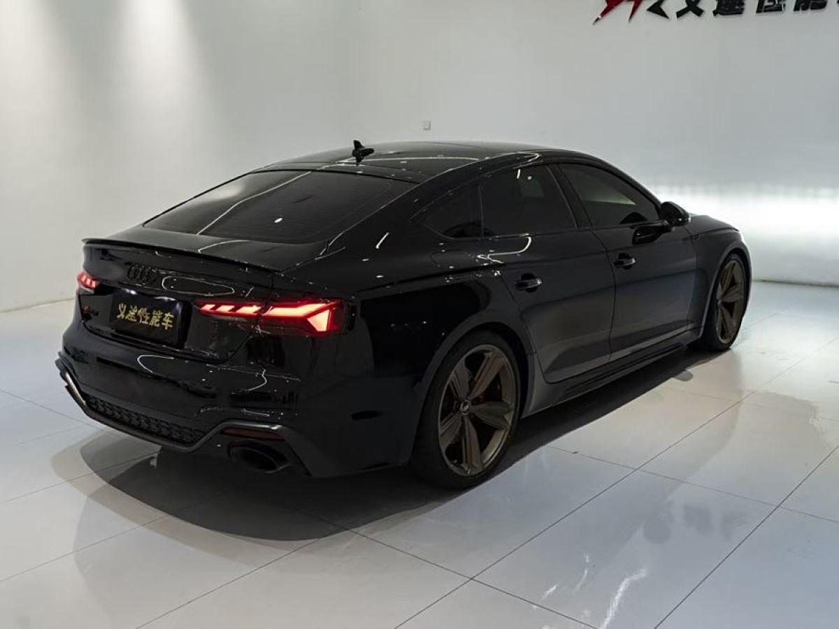 2022年8月奧迪 奧迪RS 5  2021款 RS5 Sportback 暗金版