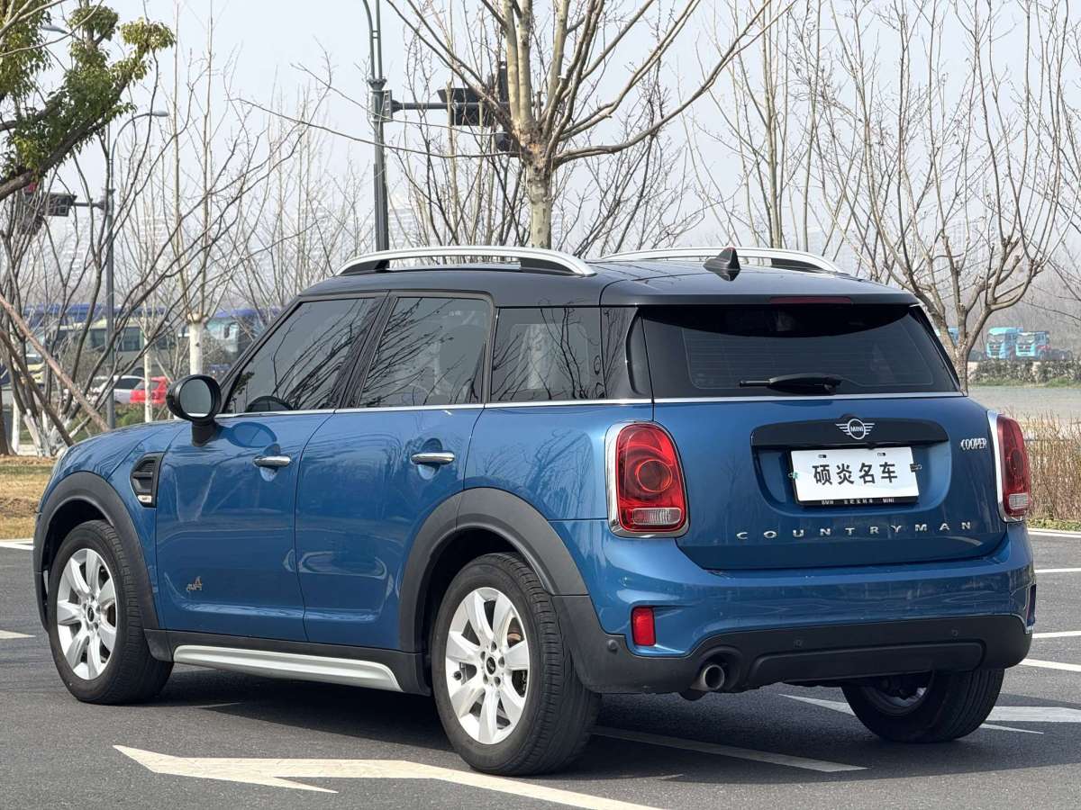 2019年8月MINI COUNTRYMAN  2019款 1.5T COOPER ALL4 經(jīng)典派周末旅行版