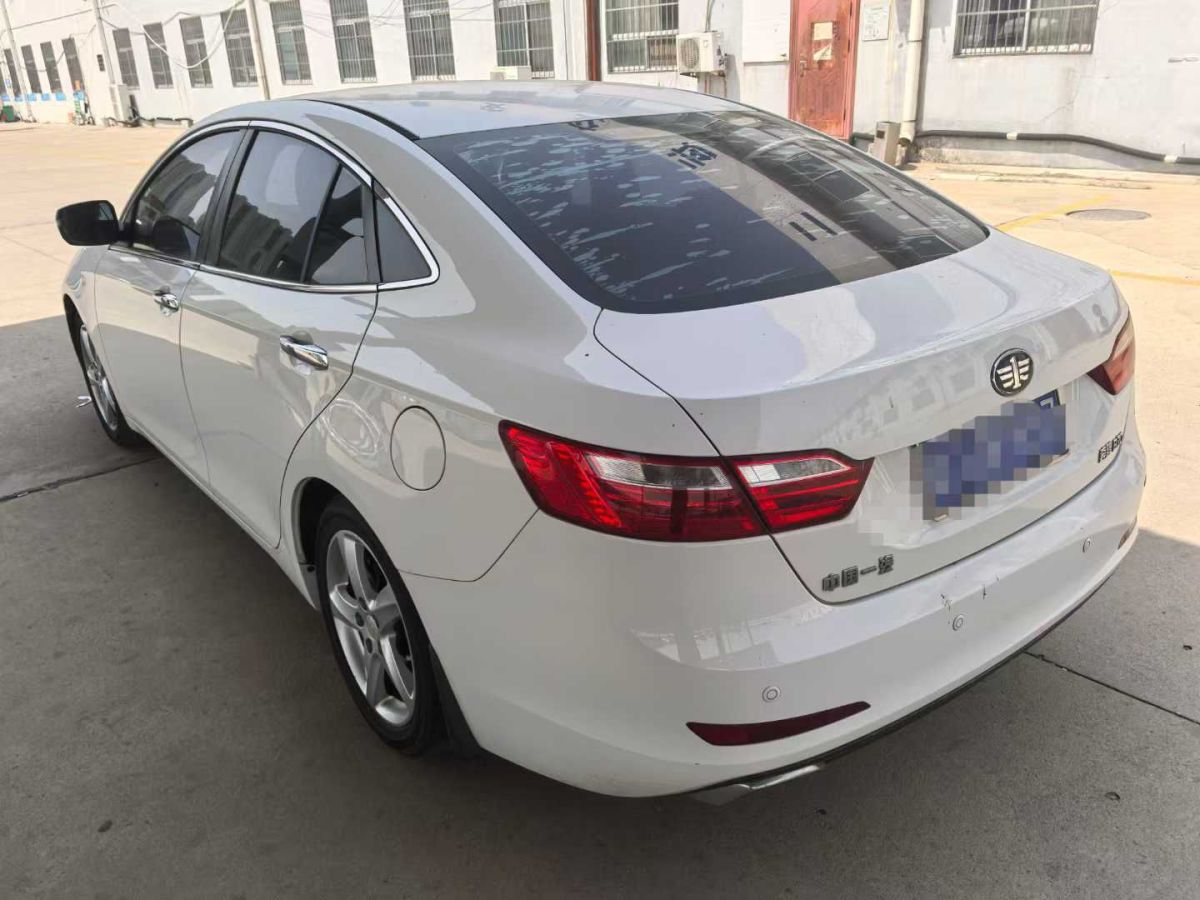 奔騰 B70  2014款 2.0L 自動(dòng)舒適型圖片