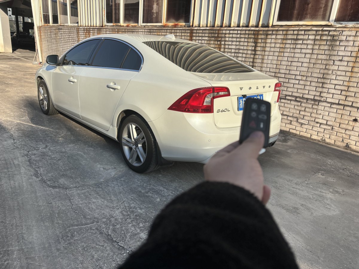 沃爾沃 S60  2014款 S60L 2.0T T5 智馭版圖片