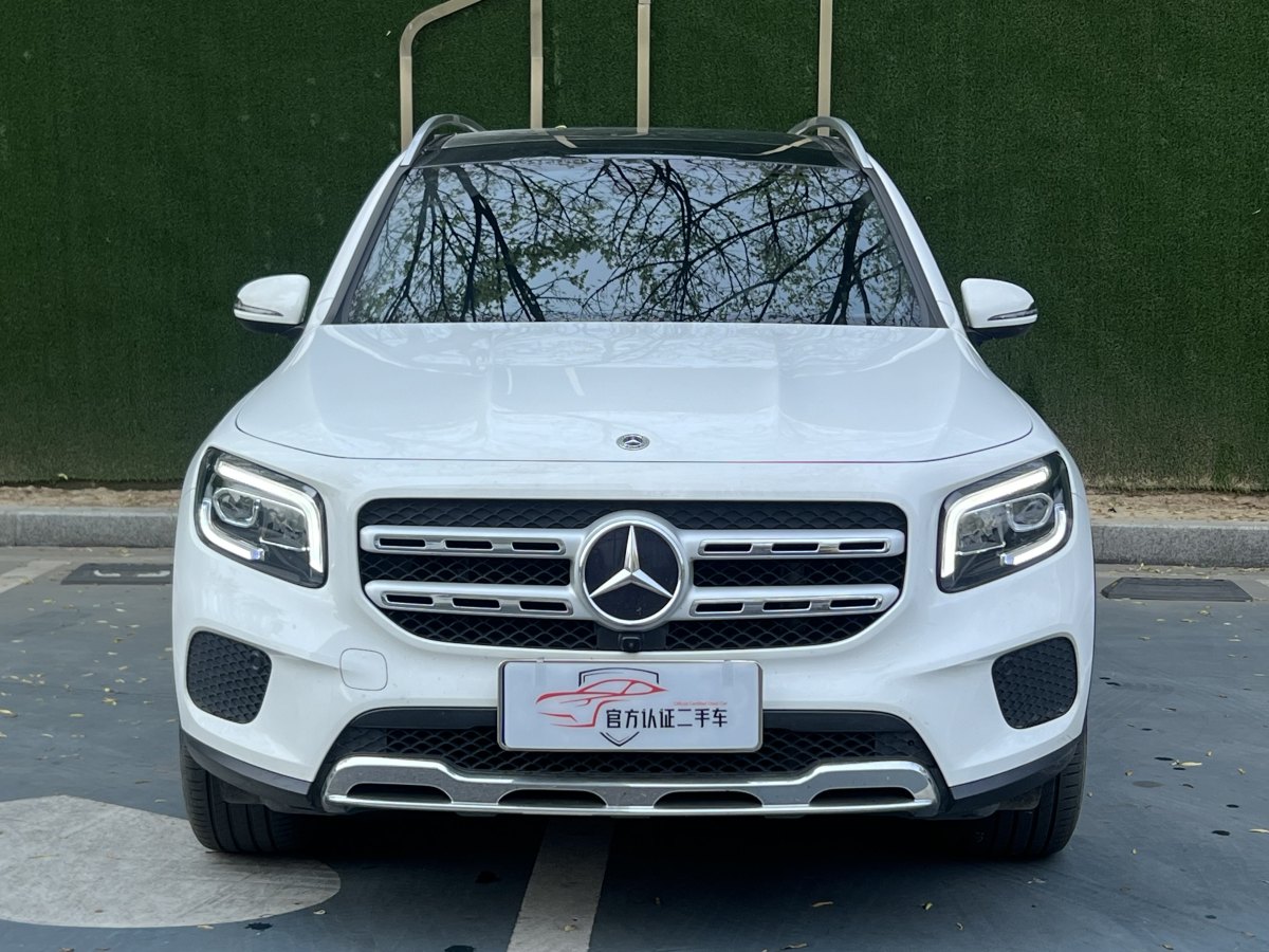 奔馳 奔馳GLB  2022款 改款二 GLB 200 動感型圖片