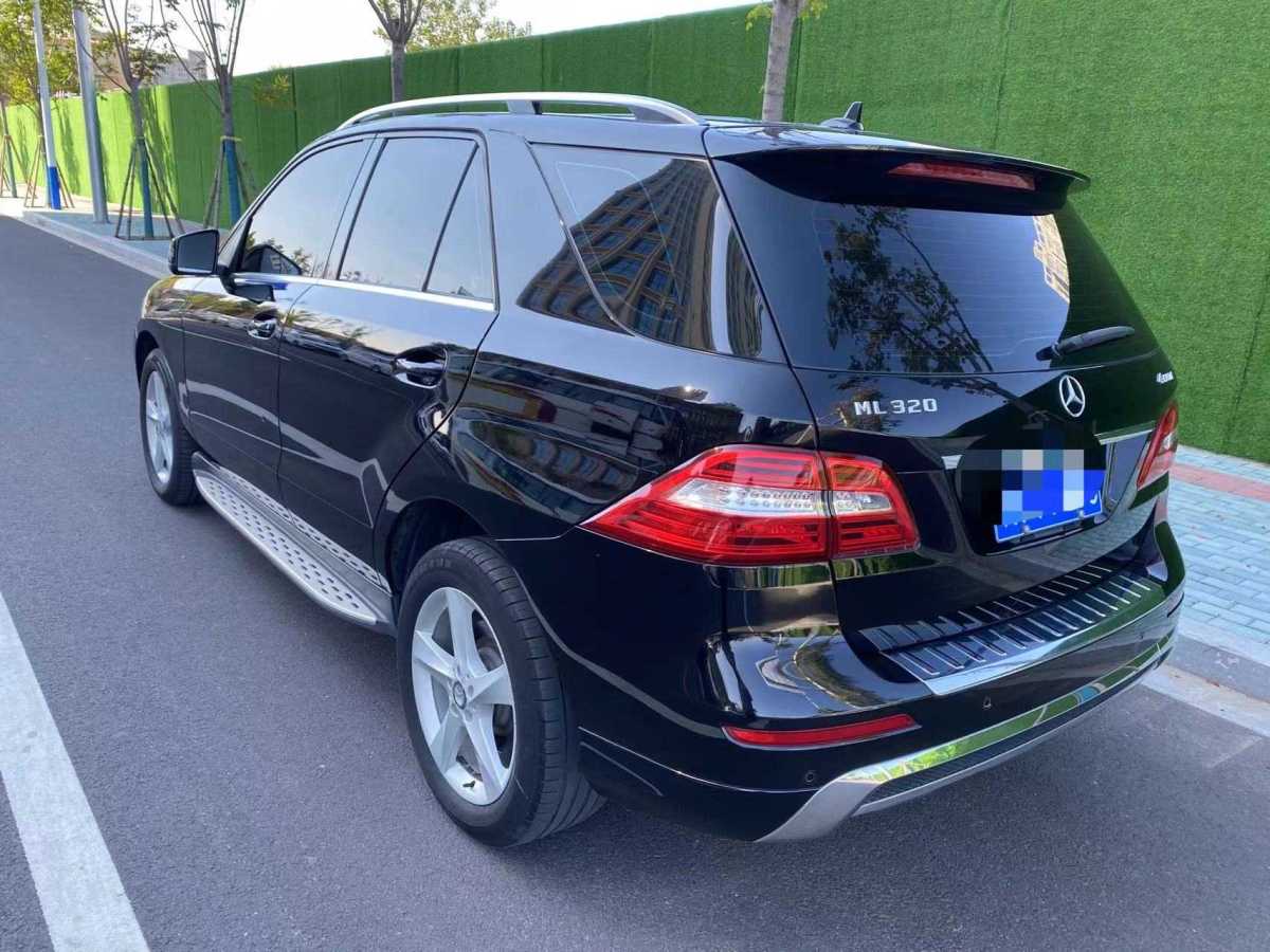 2015年8月奔馳 奔馳M級  2014款 ML 320 4MATIC