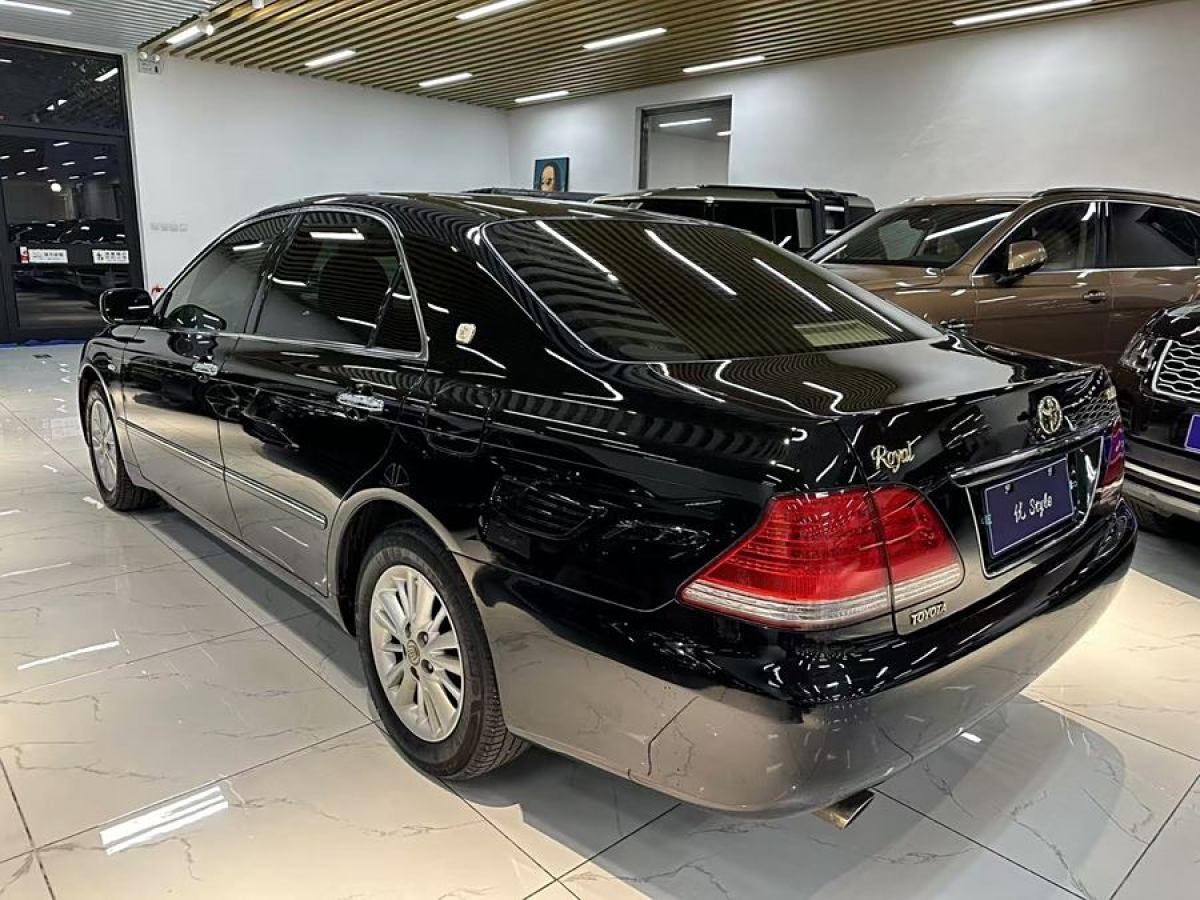 2008年5月豐田 皇冠  2007款 2.5L Royal 導(dǎo)航版