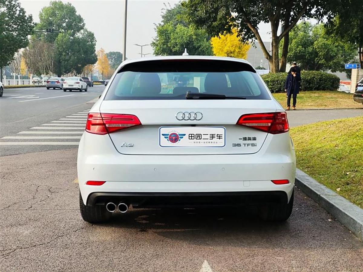 奧迪 奧迪A3  2018款 30周年年型 Sportback 35 TFSI 進取型圖片