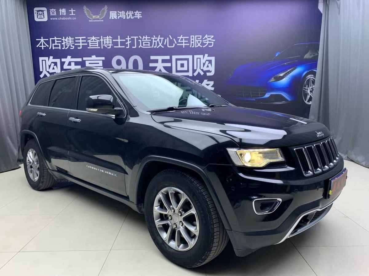 Jeep 大切諾基  2015款 3.0L 精英導(dǎo)航版圖片