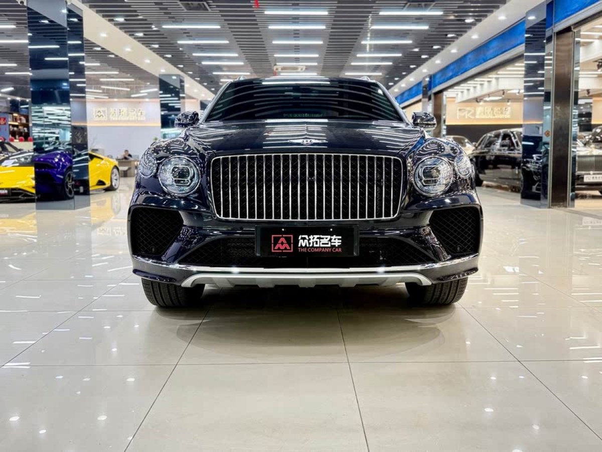 賓利 添越  2023款 4.0T V8 長軸距版圖片