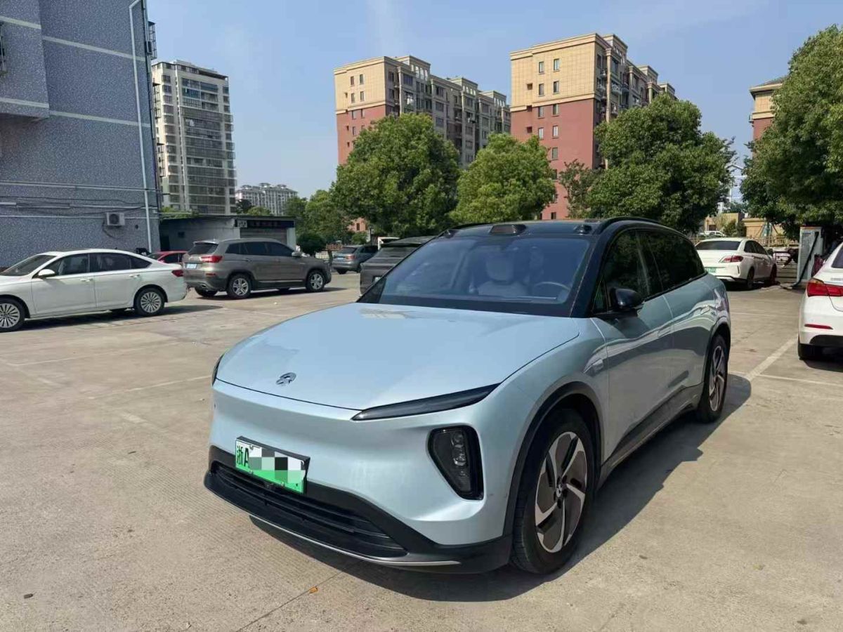 廣汽傳祺 GS8  2022款 雙擎系列 2.0TM 兩驅(qū)尊貴版 （七座）圖片
