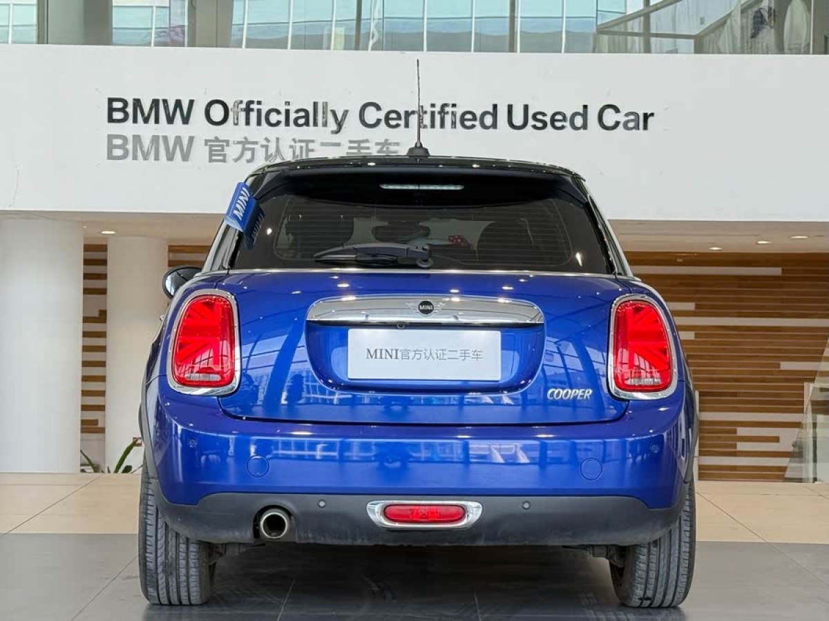 MINI MINI  2020款 1.5T COOPER 藝術家 五門版圖片