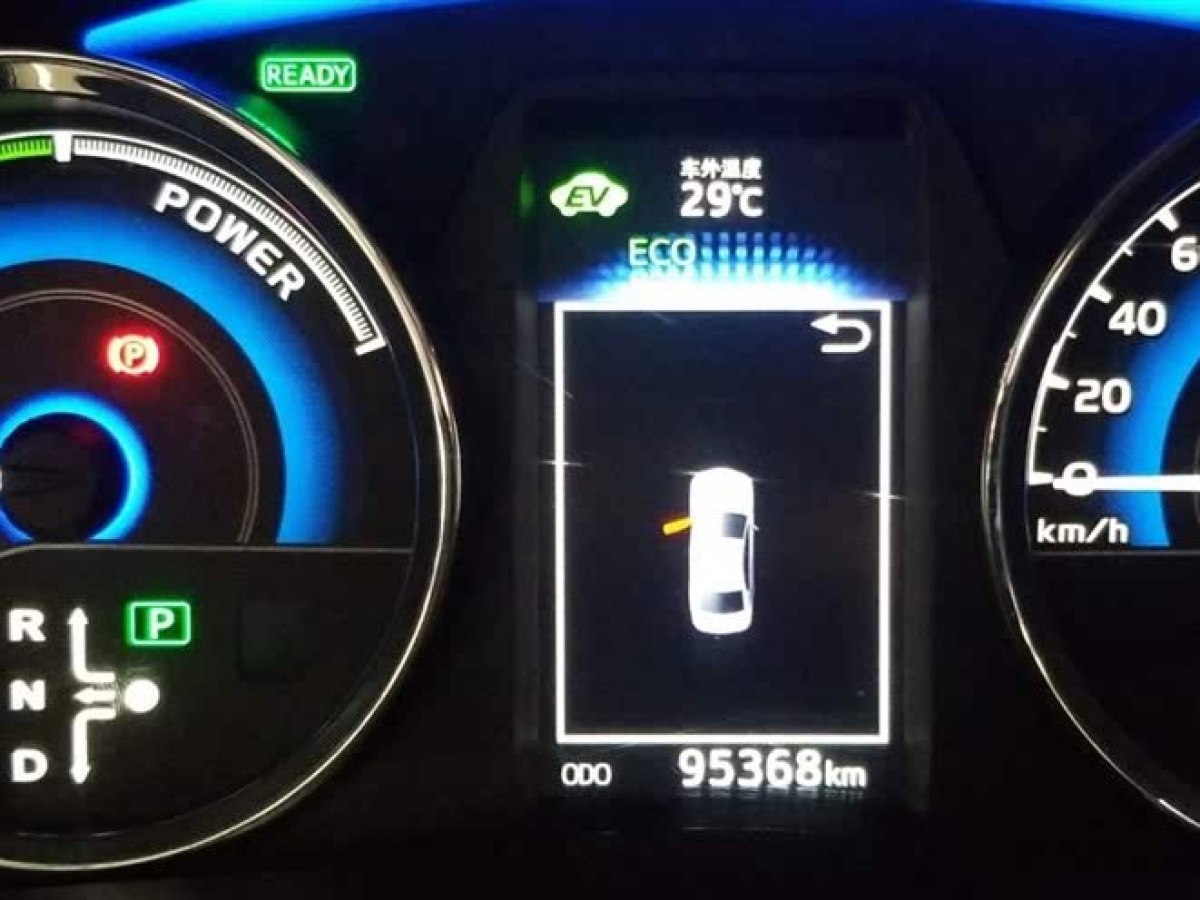 豐田 卡羅拉  2017款 改款雙擎 1.8L E-CVT領(lǐng)先版圖片