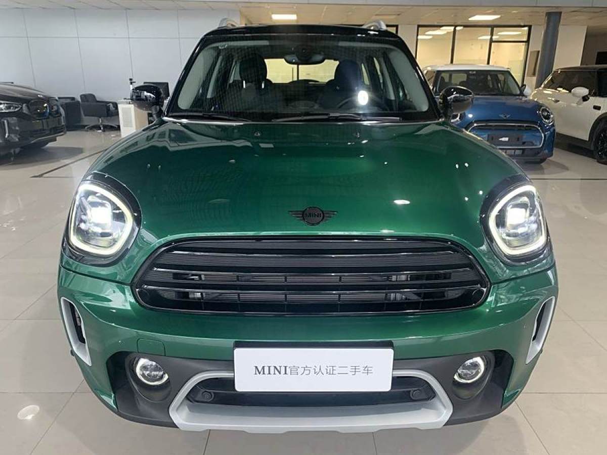 2022年10月MINI COUNTRYMAN  2023款 1.5T COOPER ALL4 鑒賞家