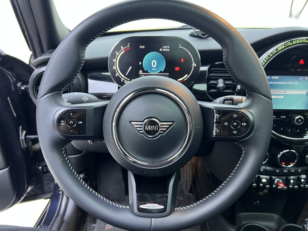 MINI MINI  2022款 1.5T COOPER 黑標特別版 五門版圖片