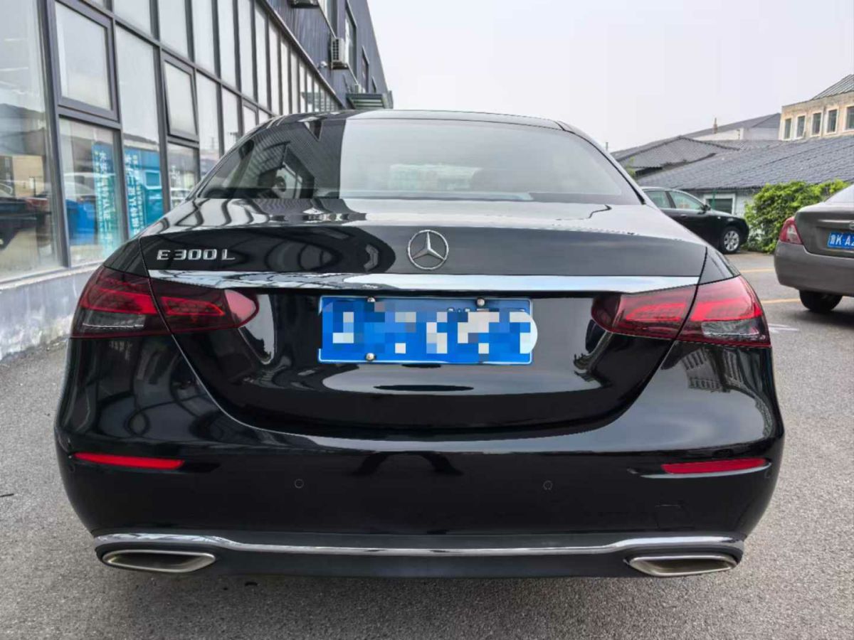 奔馳 奔馳E級  2023款 E 300 L 豪華型圖片