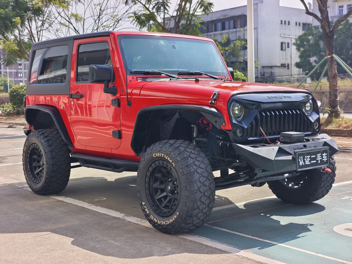 2017年10月Jeep 牧馬人  2014款 3.0L Sahara 四門版