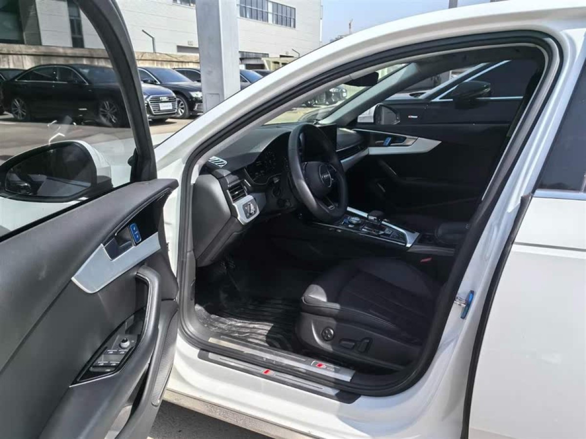 奧迪 奧迪A4L  2019款 40 TFSI 時(shí)尚型 國(guó)V圖片