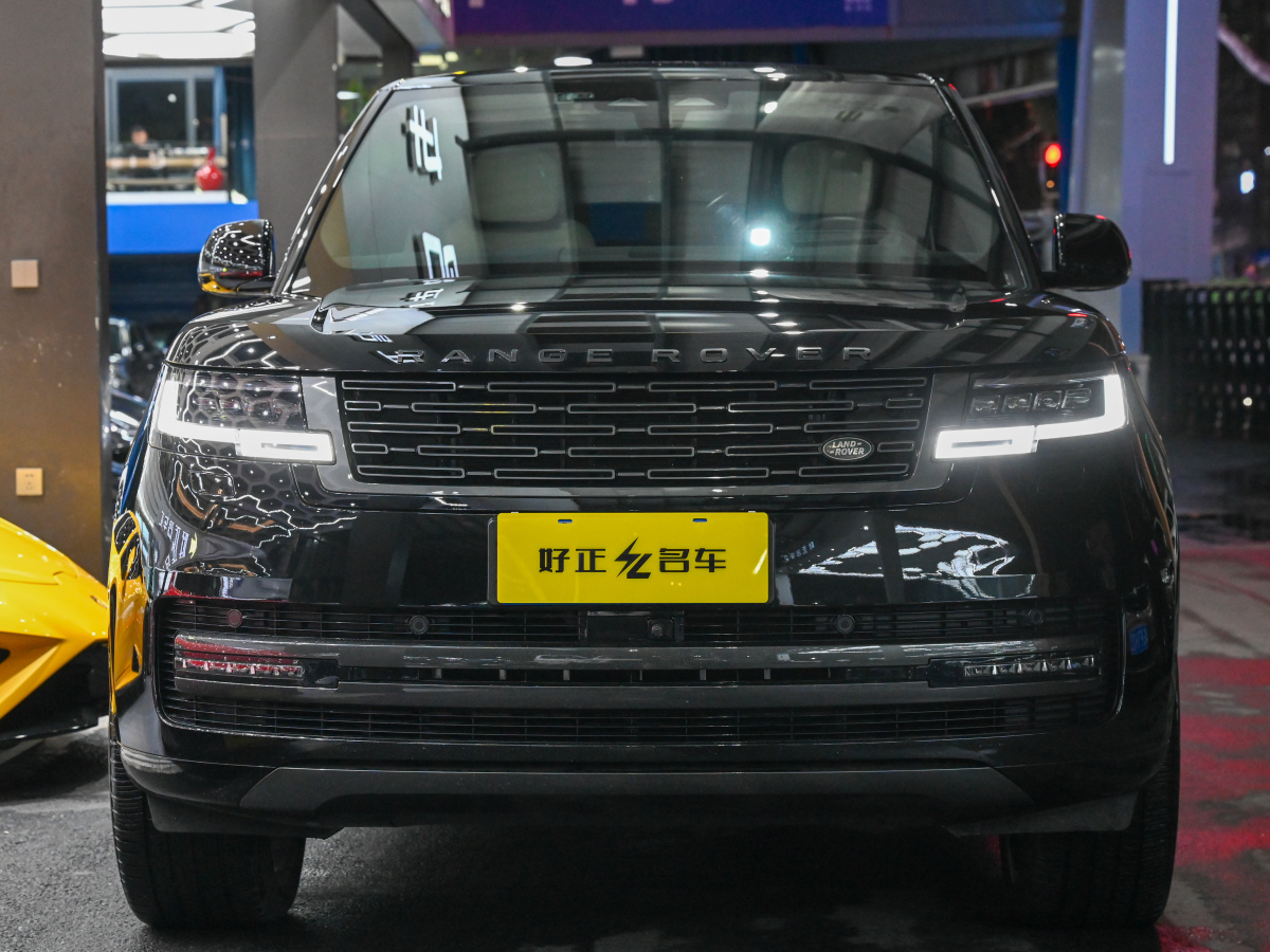 路虎 攬勝  2023款 3.0 L6 400PS 創(chuàng)世加長版圖片