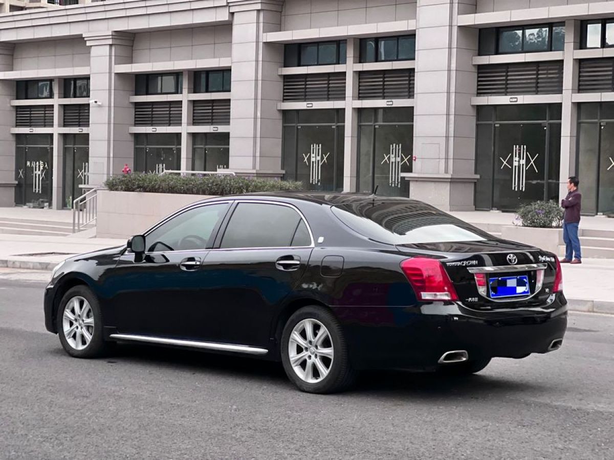 2010年11月豐田 皇冠  2010款 4.3L Royal Saloon