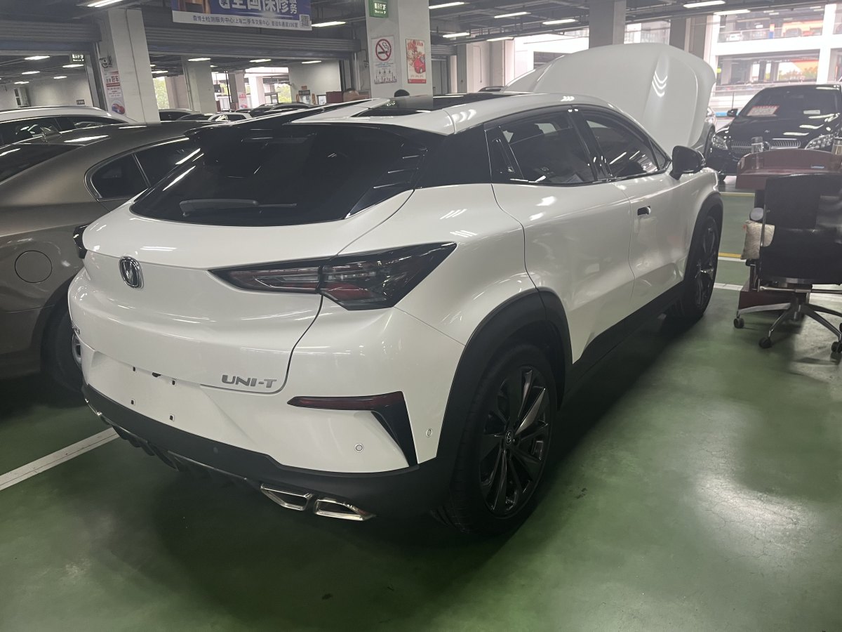 長(zhǎng)安 UNI-T  2020款 1.5T 旗艦型圖片