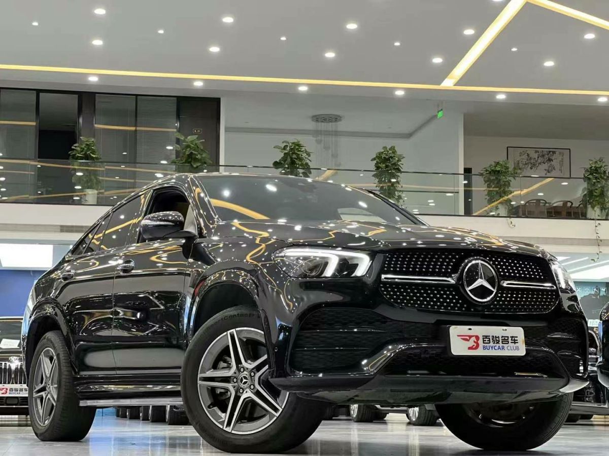 奔馳 奔馳GLC  2022款 GLC 260 4MATIC 轎跑SUV圖片