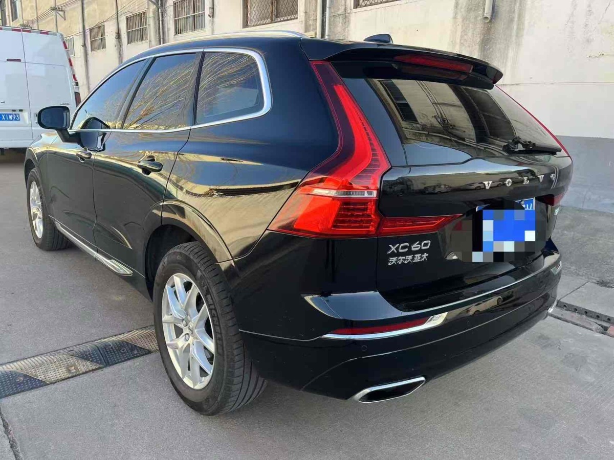 沃爾沃 XC60  2021款 T5 四驅(qū)智逸豪華版圖片