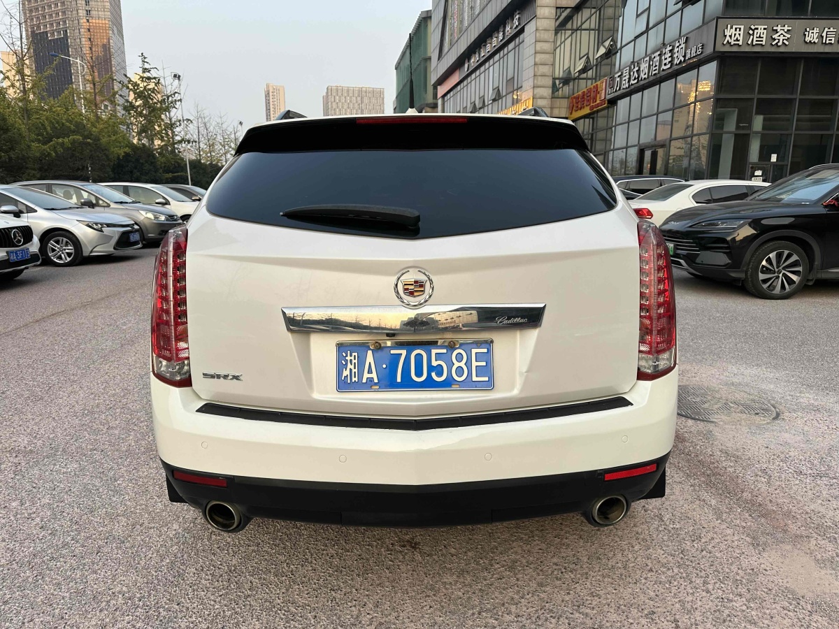 凱迪拉克 SRX  2012款 3.0L 領(lǐng)先型圖片