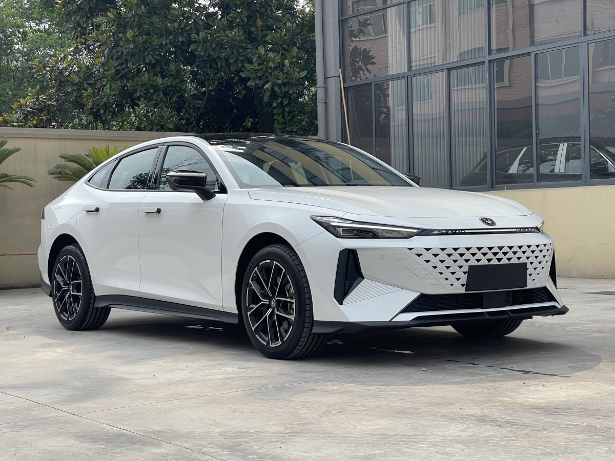 長安 長安UNI-V 智電iDD  2024款 藍鯨智電iDD 136km 智尊型圖片