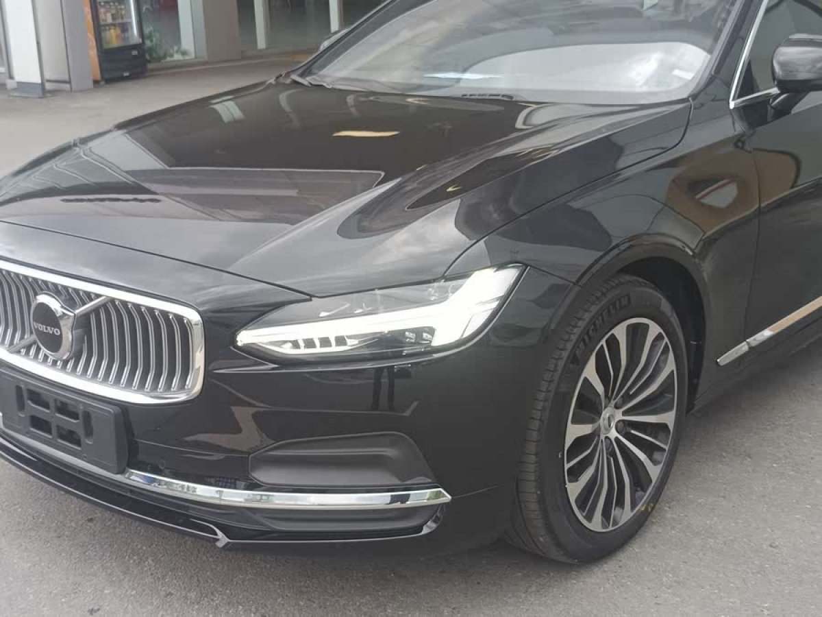 沃爾沃 S90  2023款 B5 智逸豪華版圖片