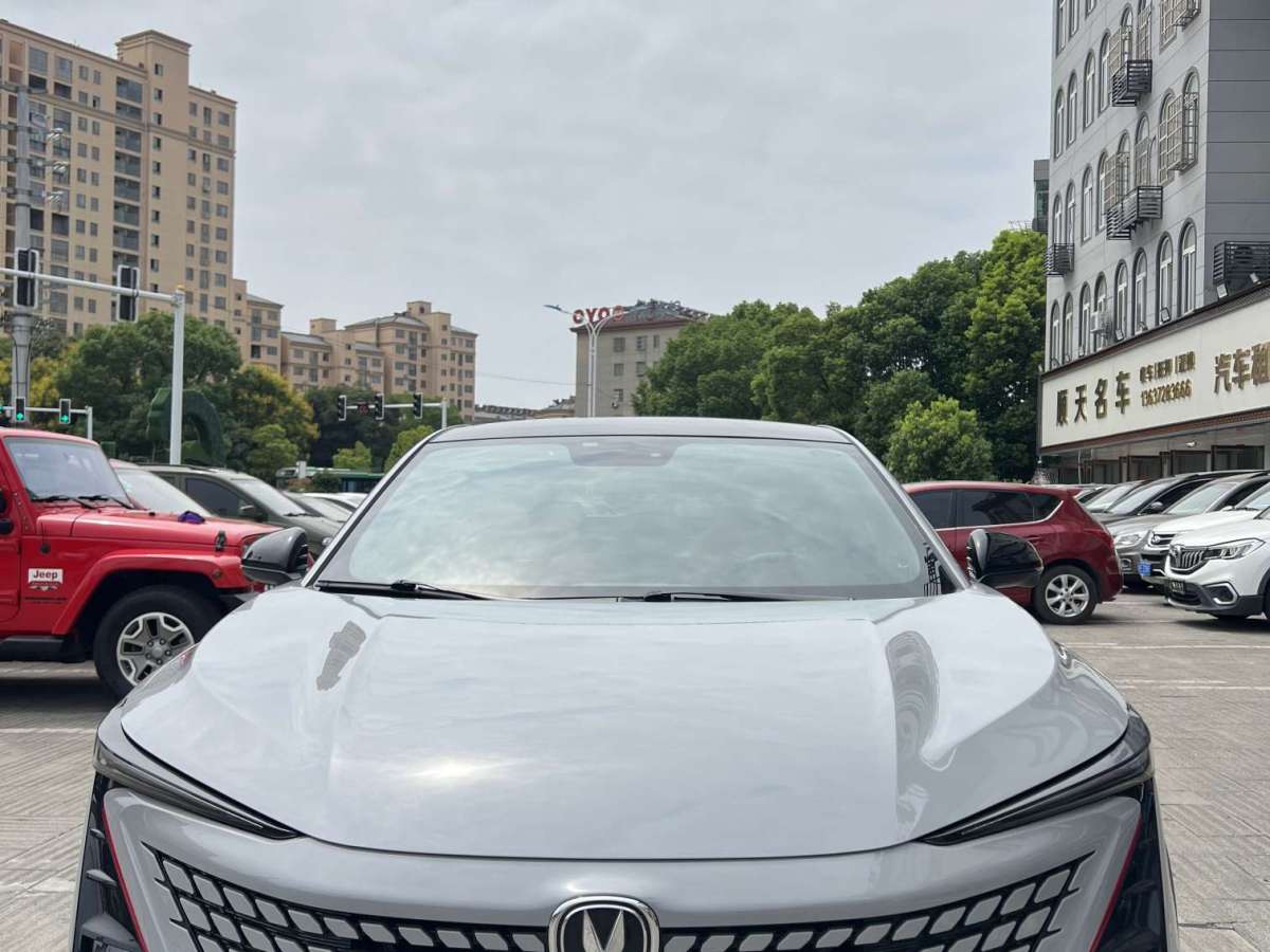 長(zhǎng)安 UNI-T  2020款 1.5T 豪華型圖片