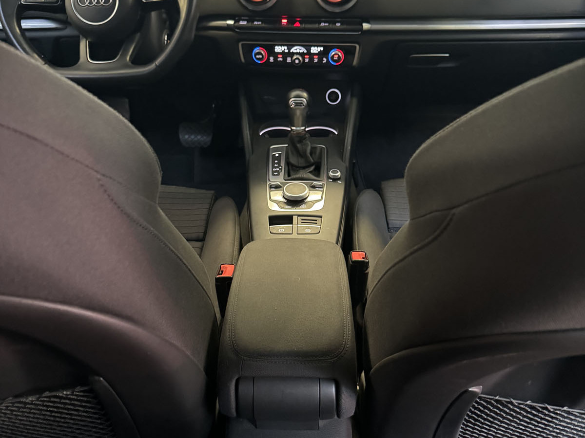 奧迪 奧迪A3  2019款 Sportback 35 TFSI 運(yùn)動(dòng)型 國(guó)V圖片