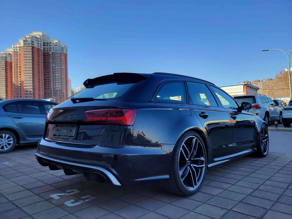 奧迪 奧迪RS 6  2018款 RS 6 4.0T Avant尊享運動限量版圖片