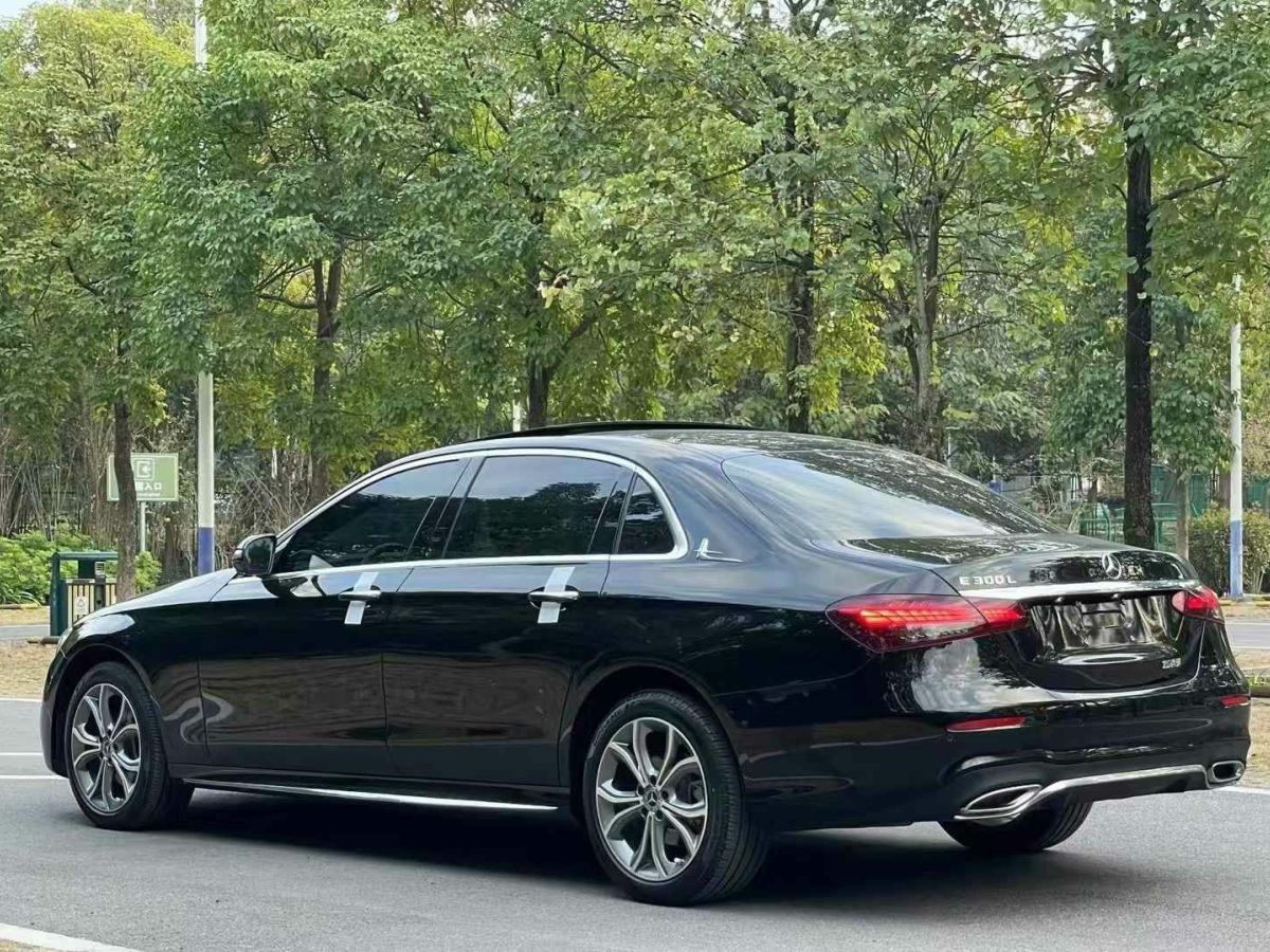 奔馳 奔馳E級  2022款 E 300 L 豪華型圖片