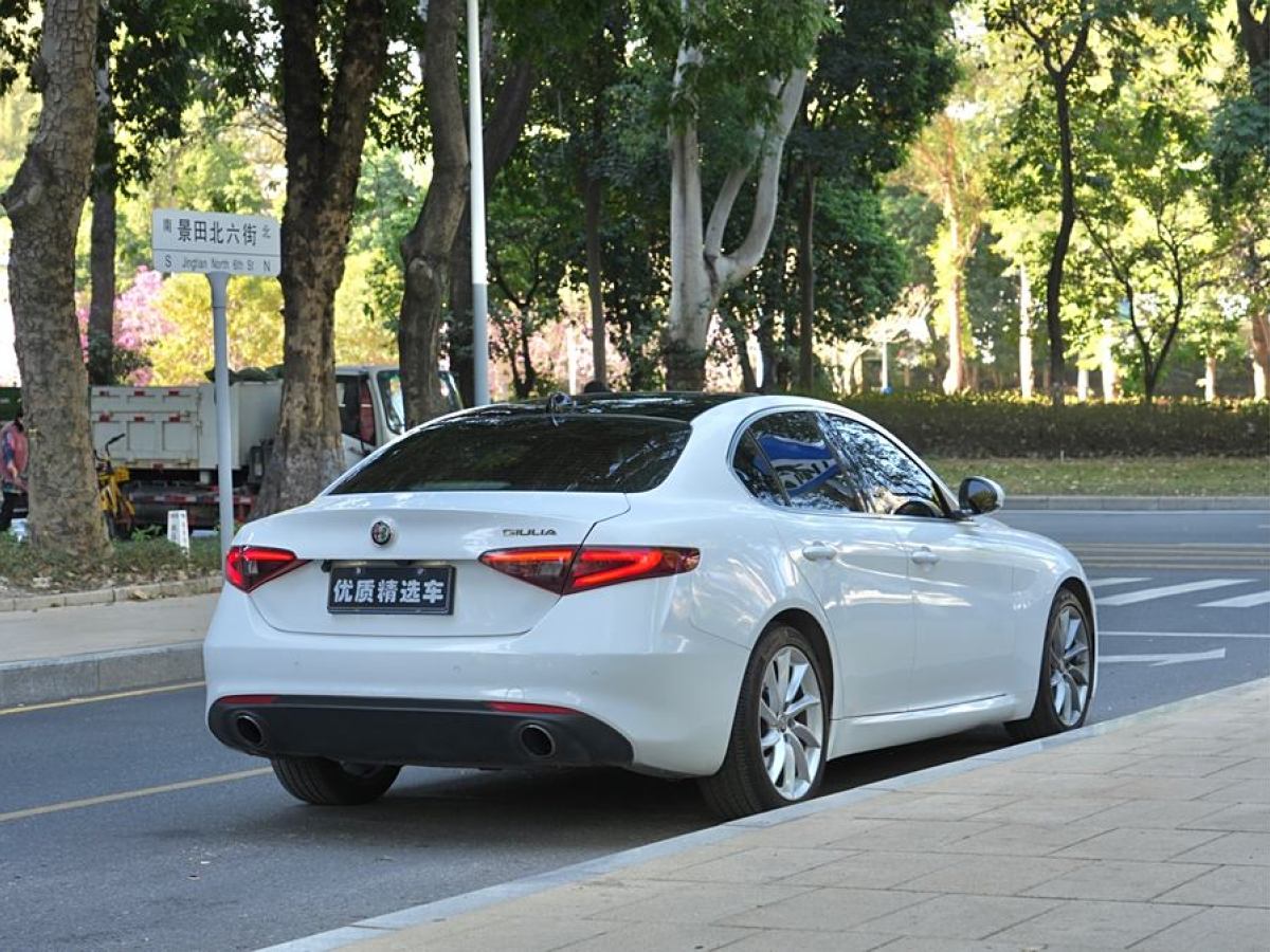 阿爾法·羅密歐 Giulia  2017款 2.0T 280HP 豪華版圖片