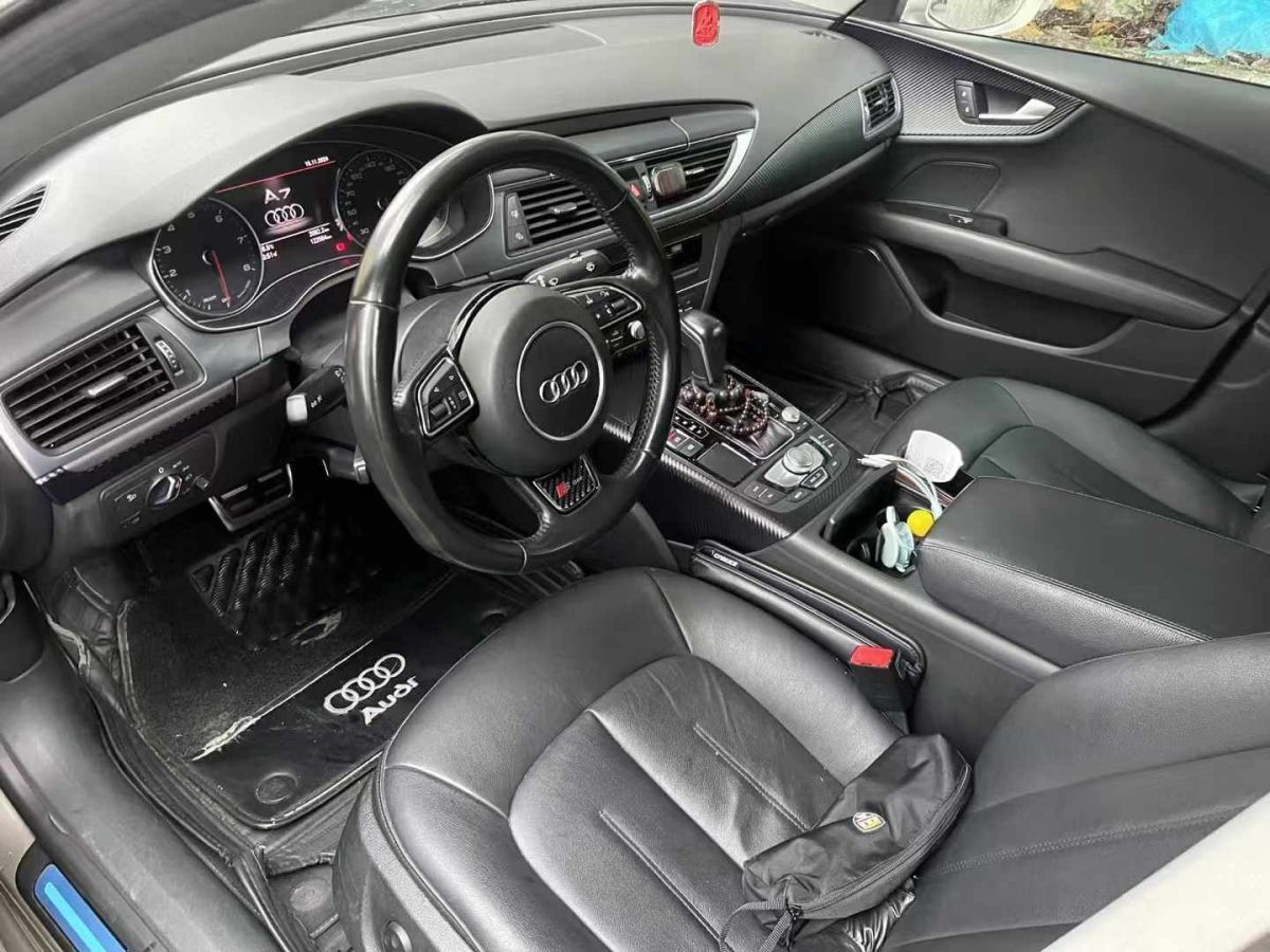 奧迪 奧迪Q7  2015款 Q7 40TFSI quattro 典藏型圖片