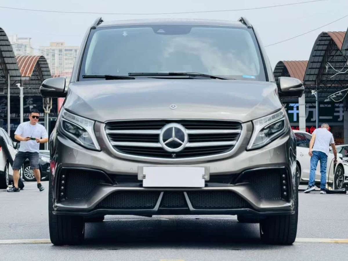 奔馳 V級  2017款 V 260 L 尊貴加長版圖片