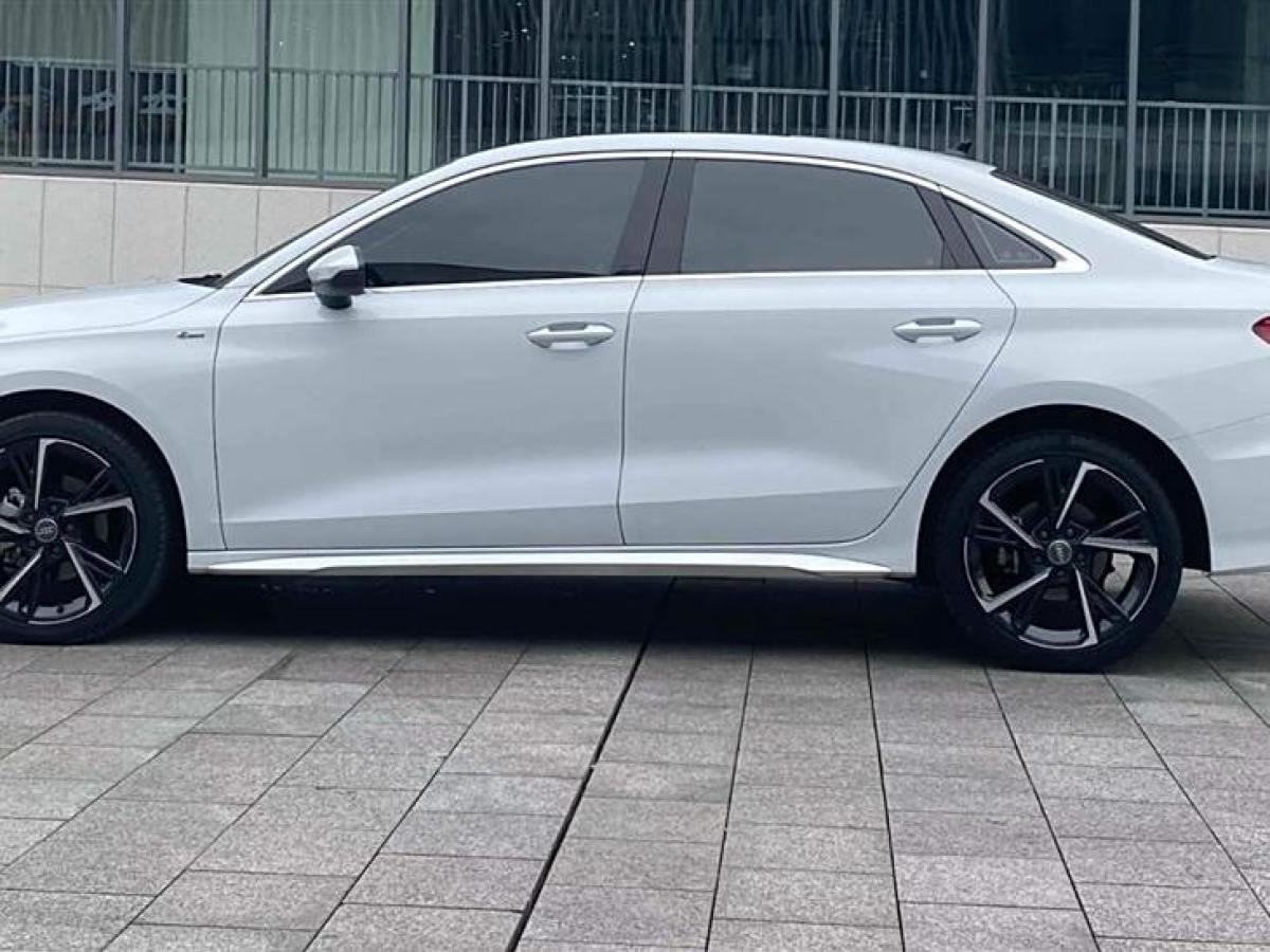 奧迪 奧迪A3  2021款 Sportback 35 TFSI 時(shí)尚運(yùn)動(dòng)型圖片