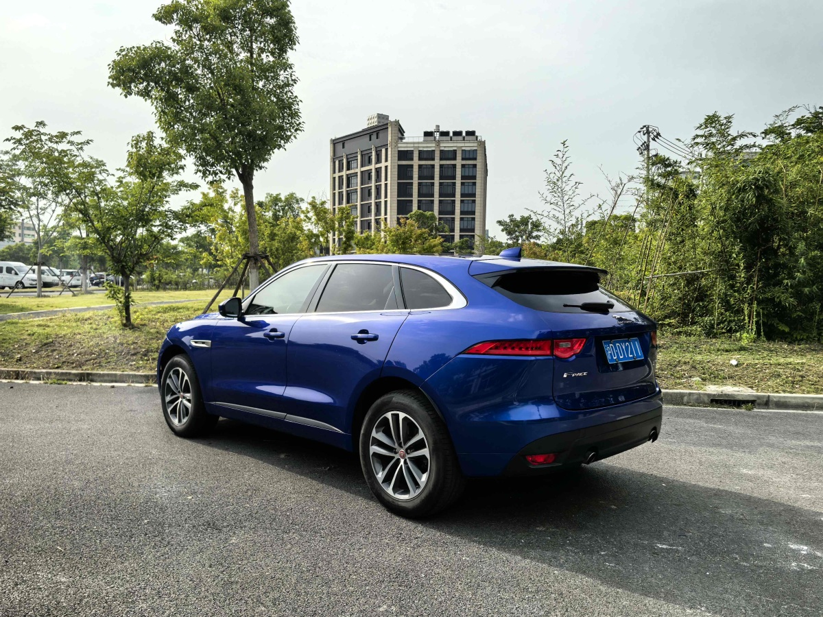 捷豹 F-PACE  2018款 改款 2.0T 四驅(qū)R-Sport運(yùn)動(dòng)版圖片