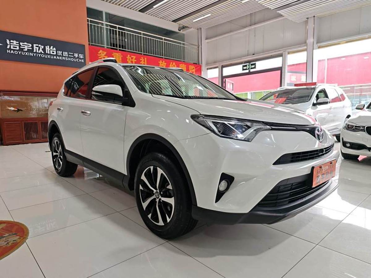 2018年9月豐田 RAV4榮放  2016款 2.0L CVT兩驅(qū)風(fēng)尚版