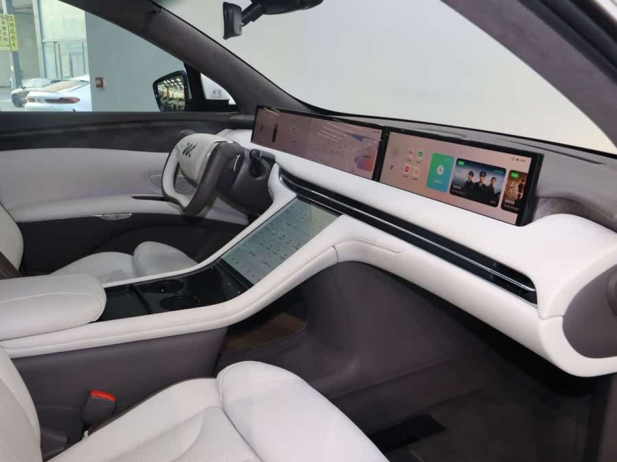智己 智己LS7  2023款 100kWh Pro四驅(qū)版圖片