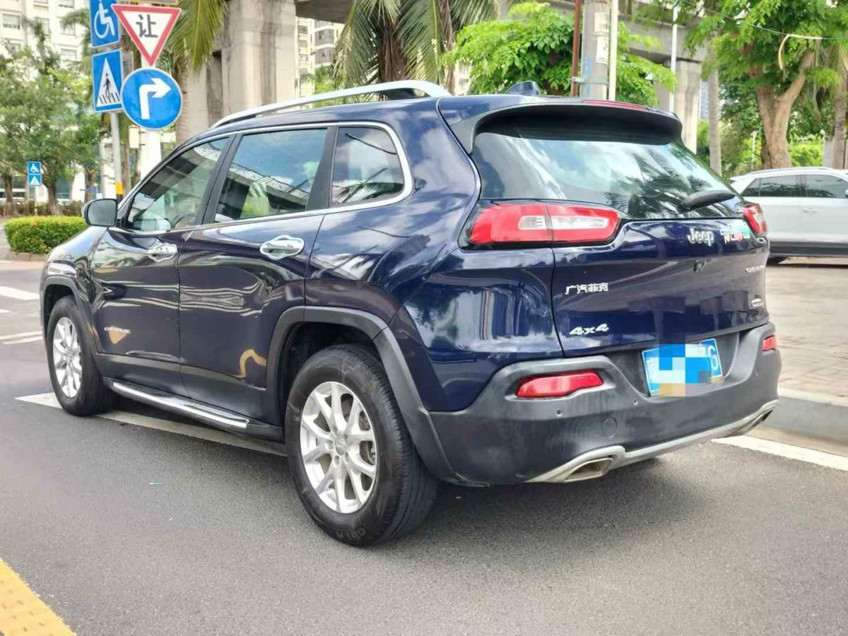 Jeep 自由光  2019款 2.0L 兩驅(qū)優(yōu)享版圖片