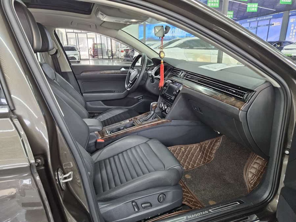 大眾 邁騰  2018款 330TSI DSG 領(lǐng)先型圖片