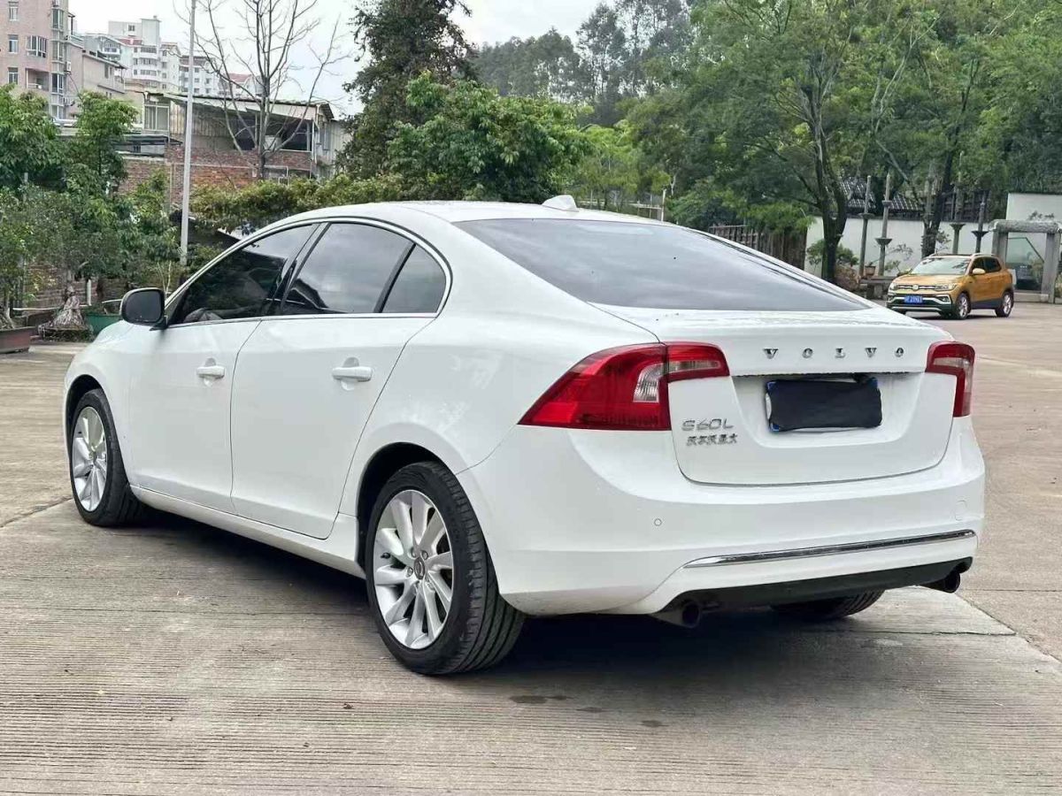 沃爾沃 S60  2014款 2.0T T5 個(gè)性運(yùn)動(dòng)版(改款)圖片