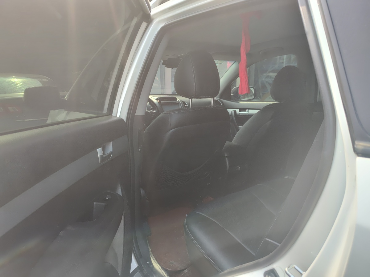 起亚 索兰托  2013款 2.4L 7座汽油舒适版图片