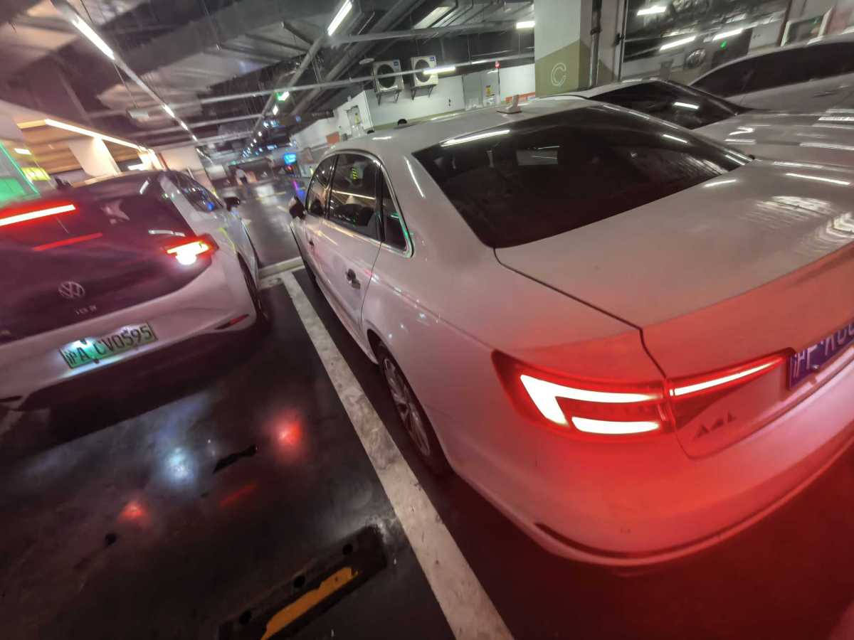 奧迪 奧迪A4L  2018款 30周年年型 40 TFSI 進取型圖片