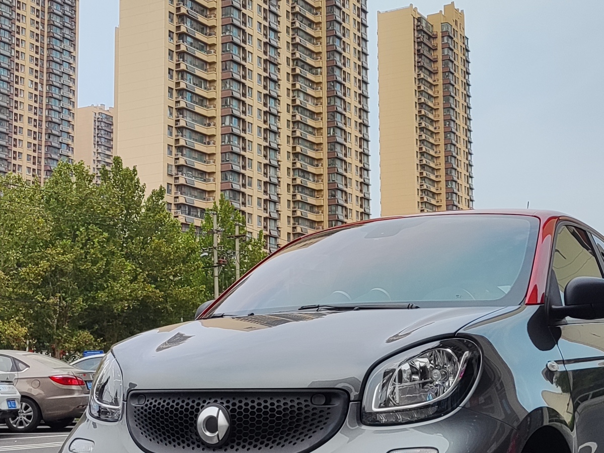 smart forfour  2018款 1.0L 52千瓦激情版圖片