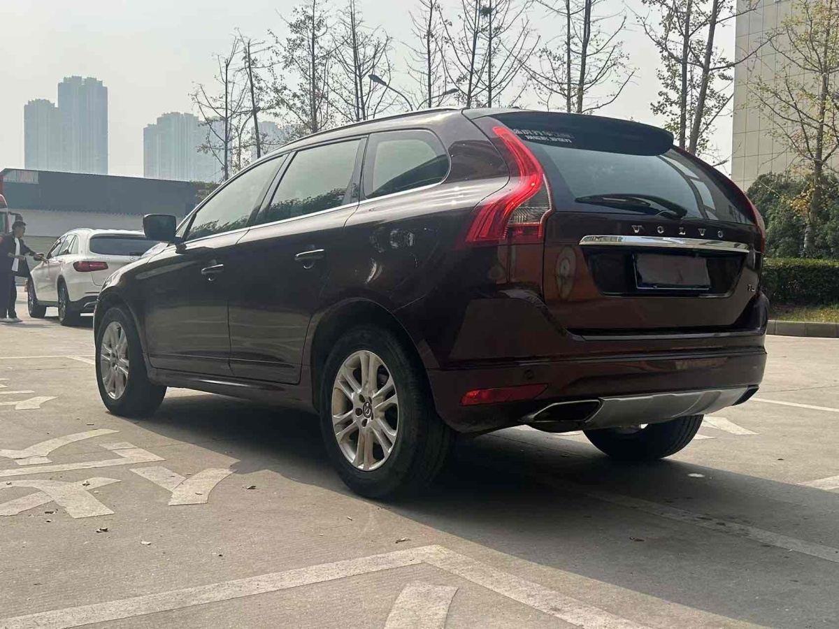 沃爾沃 XC60  2015款 T5 智進(jìn)版圖片