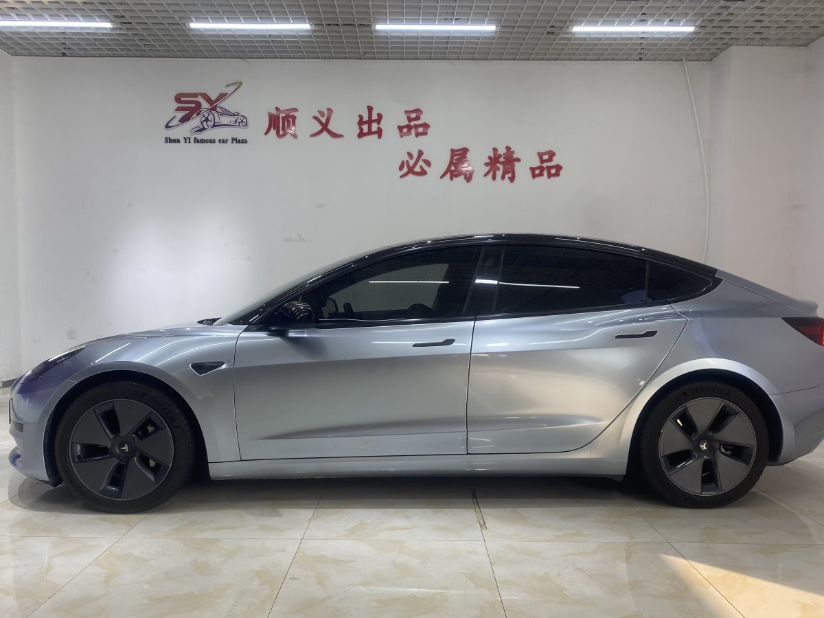 特斯拉 Model 3  2022款 改款 后輪驅(qū)動(dòng)版圖片