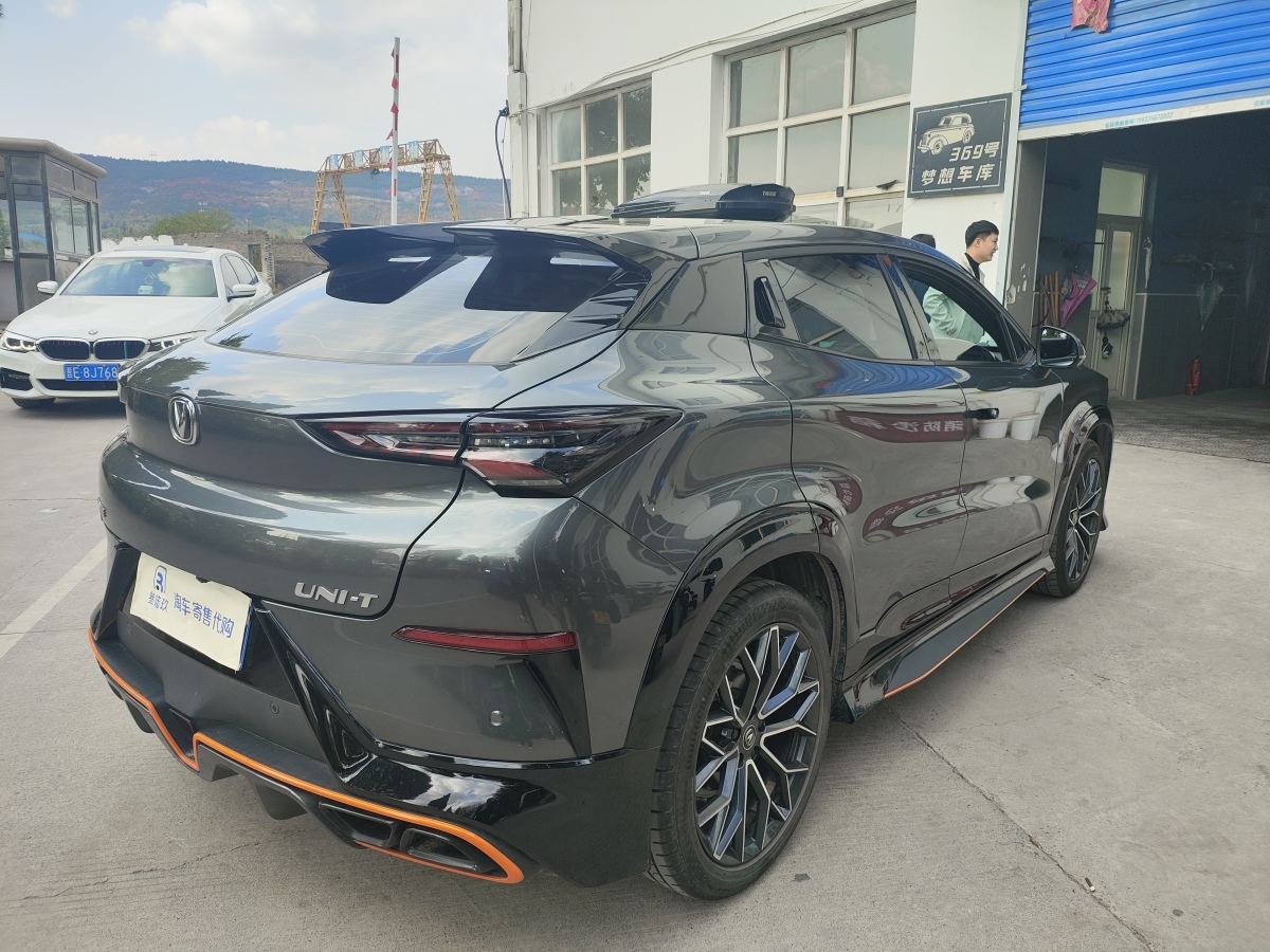 長(zhǎng)安 UNI-T  2023款 第二代 1.5T 尊享型圖片