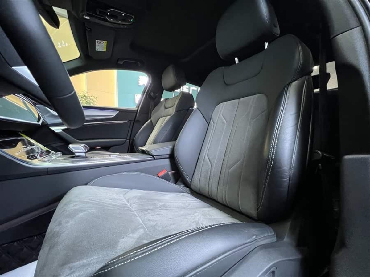 奧迪 奧迪A6L  2024款 40 TFSI 豪華動(dòng)感型圖片